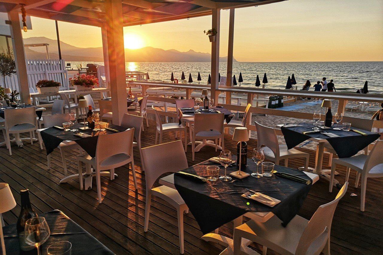 Hotel La Battigia Alcamo Marina Bagian luar foto