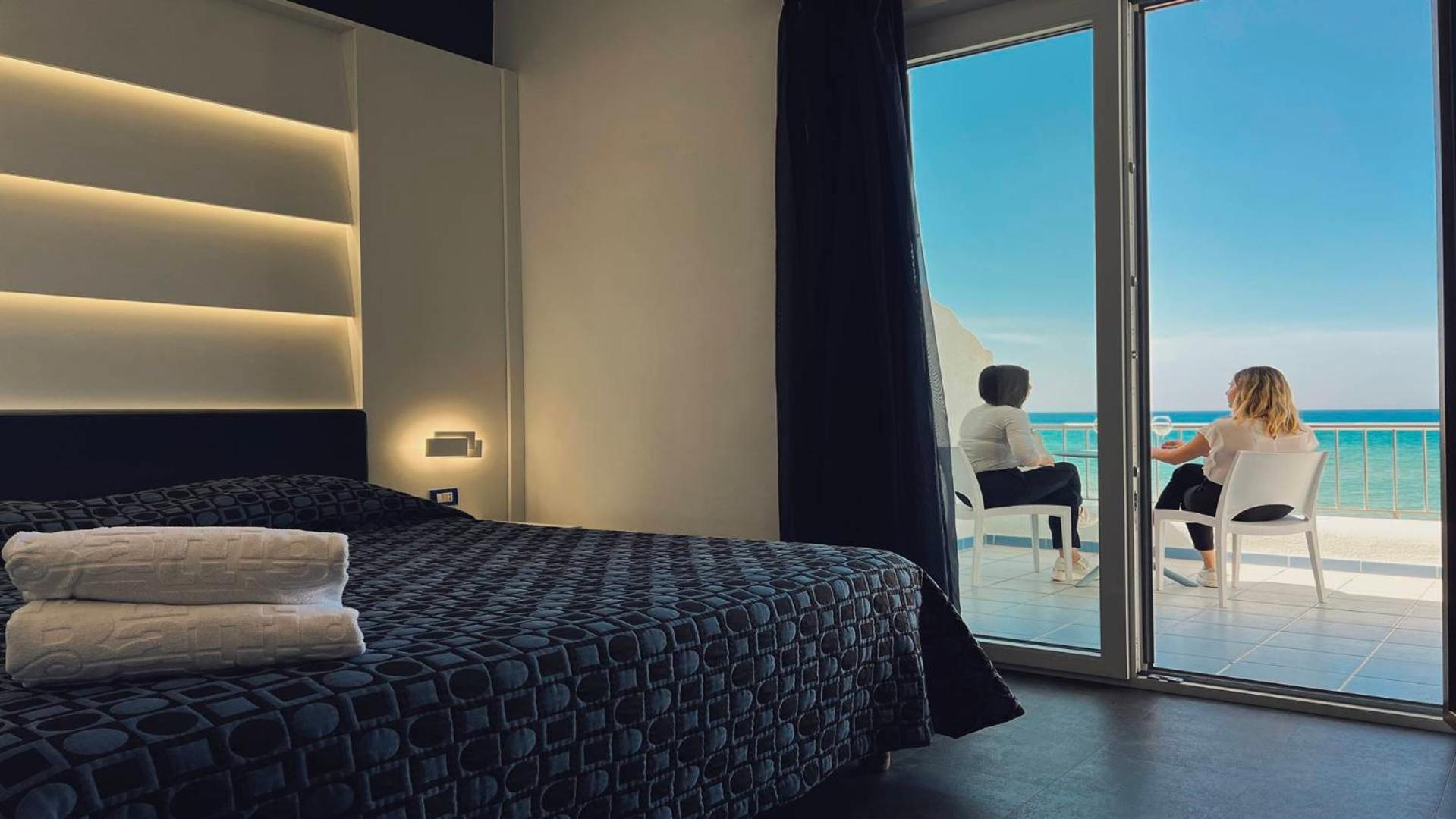 Hotel La Battigia Alcamo Marina Bagian luar foto