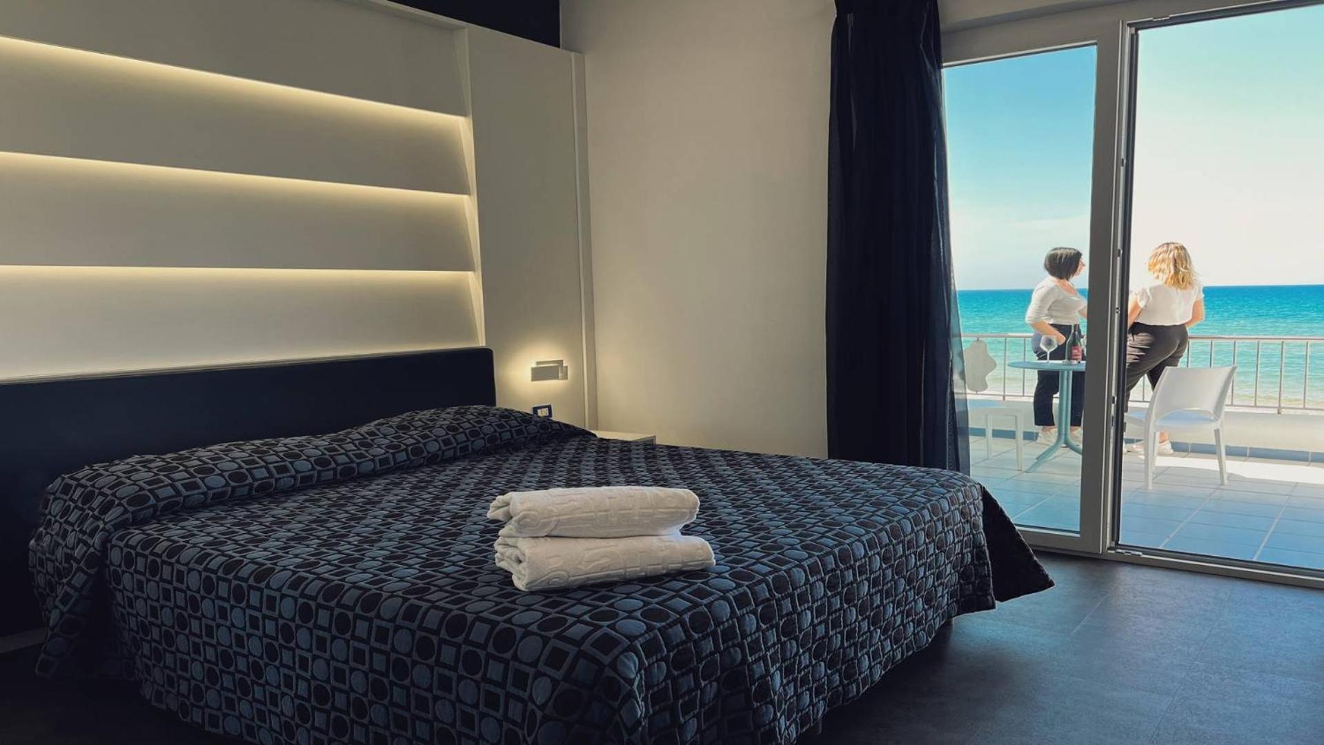 Hotel La Battigia Alcamo Marina Bagian luar foto
