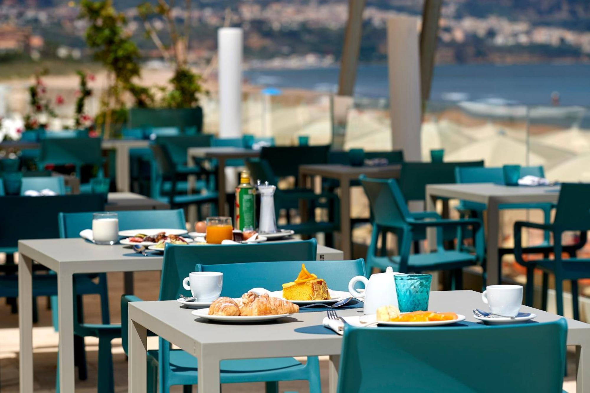 Hotel La Battigia Alcamo Marina Bagian luar foto