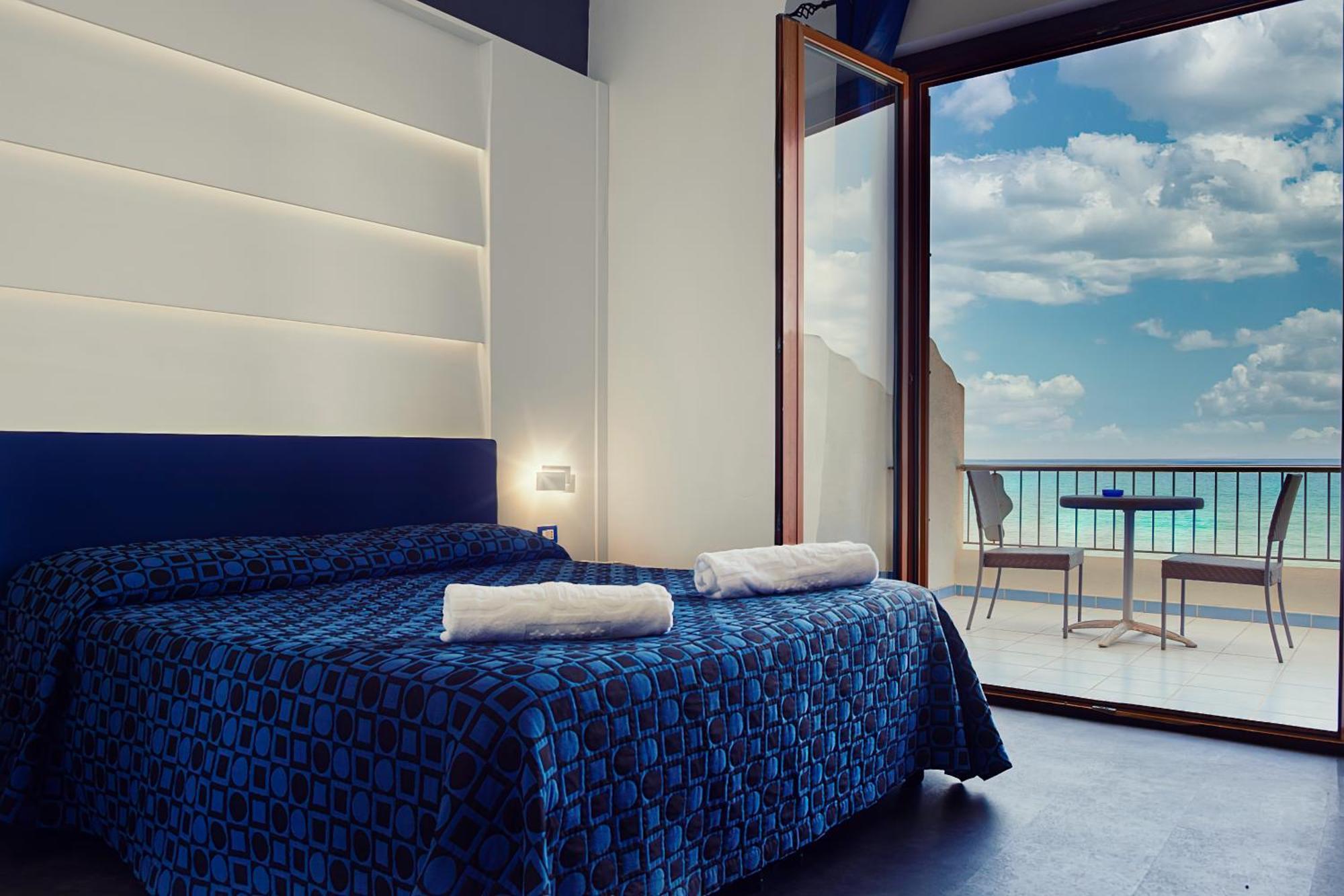 Hotel La Battigia Alcamo Marina Bagian luar foto