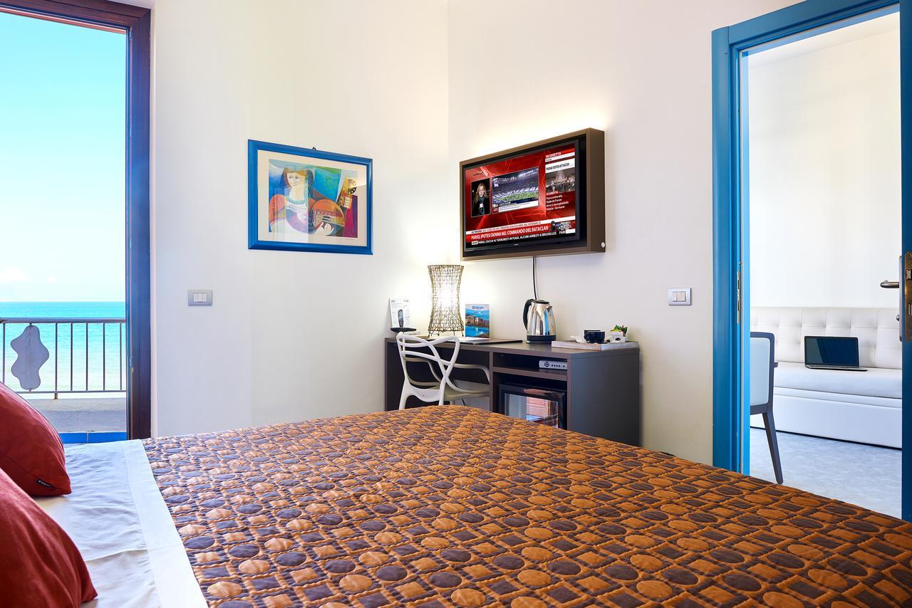 Hotel La Battigia Alcamo Marina Bagian luar foto